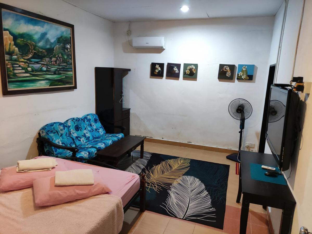 Kencana Guest House Pantai Cenang  Habitación foto